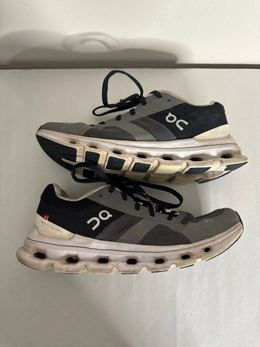 On Running Cloudrunner Sneakers Eclipse Black Women’s 7